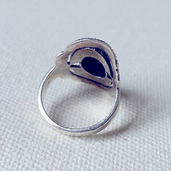 Vintage Silver Sterling 925 Onyx and Marcasite ring - Picture 6 of 7